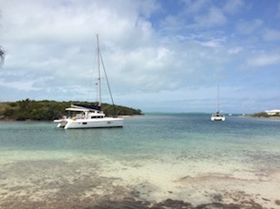 Catamaran - Elbow Cay - Bahamas